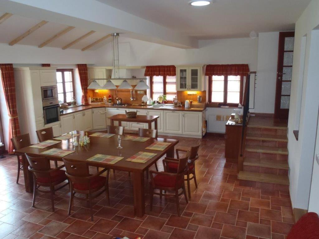 Apartmanovy Dum Bobruvka מראה חיצוני תמונה